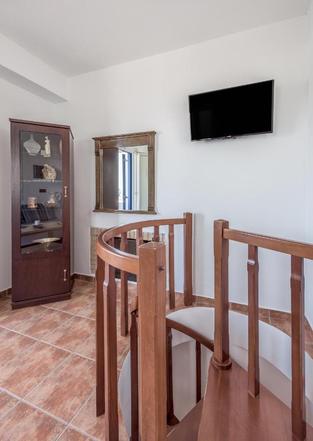 Akitos Maisonette Holiday home Adamantas (Milos)